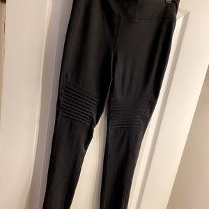 Black Yoga / Leggings